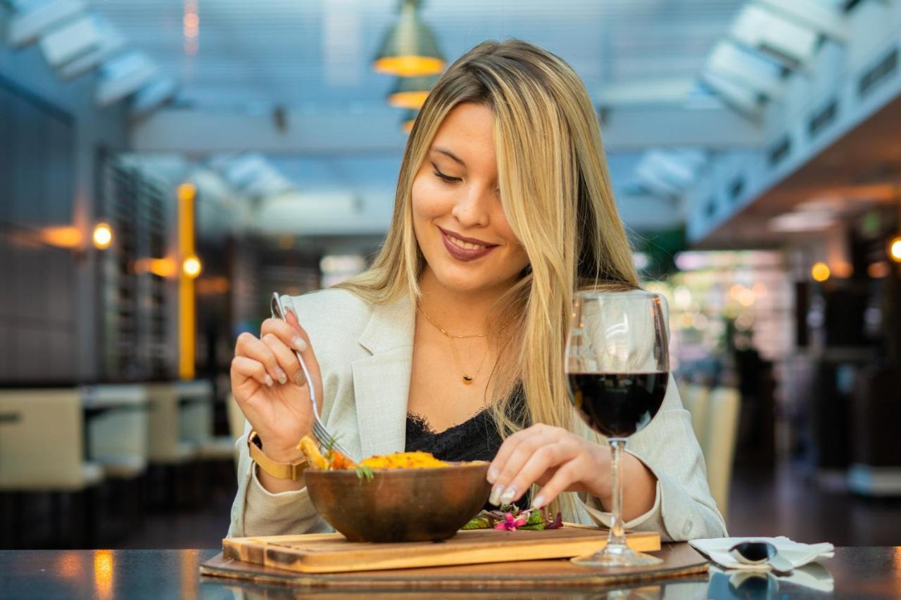 Four Points By Sheraton Santiago de Chile Bagian luar foto